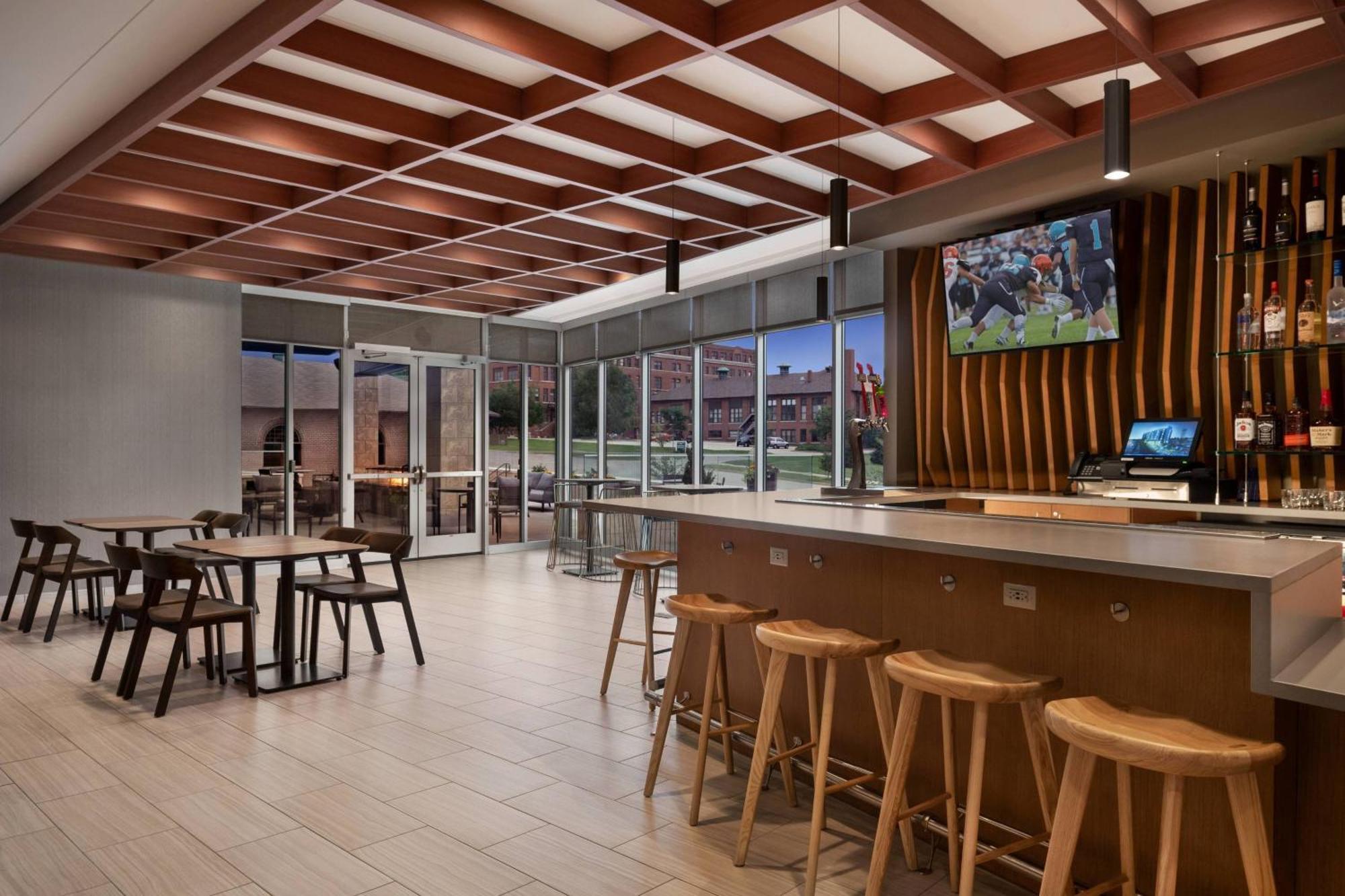 Springhill Suites By Marriott Milwaukee West/Wauwatosa Buitenkant foto