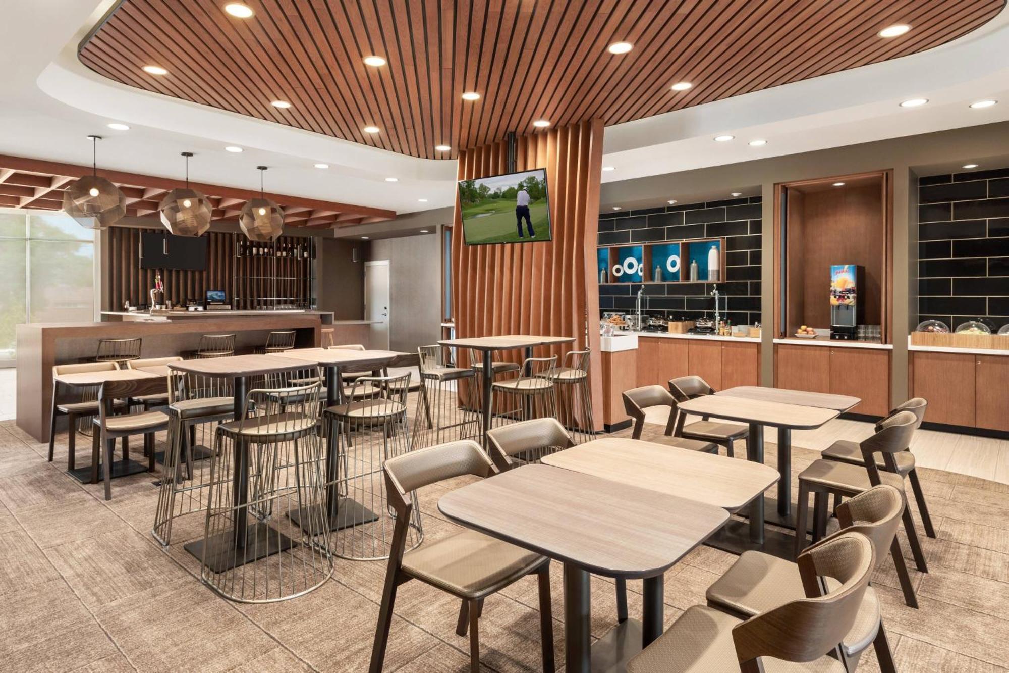 Springhill Suites By Marriott Milwaukee West/Wauwatosa Buitenkant foto