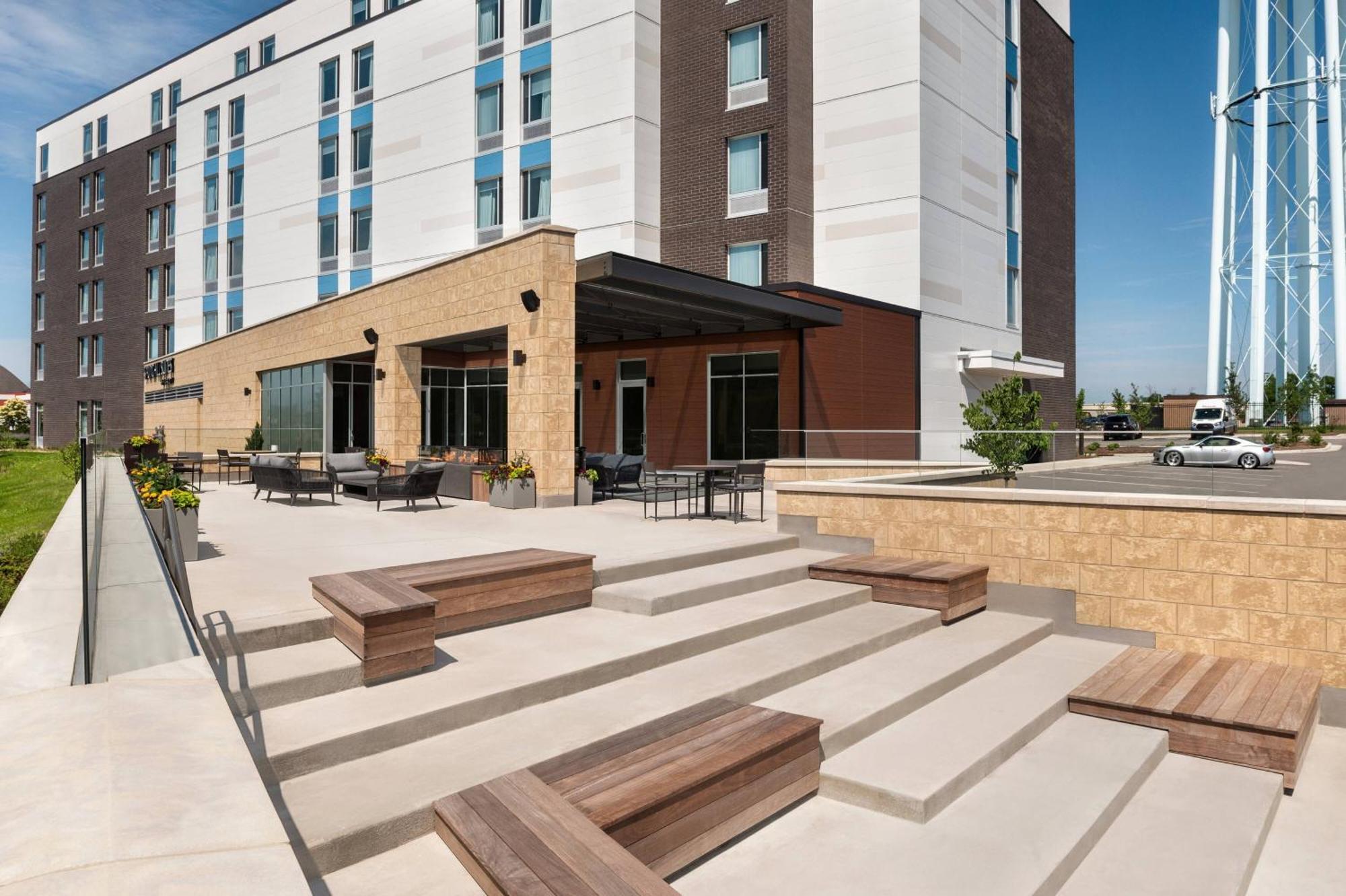 Springhill Suites By Marriott Milwaukee West/Wauwatosa Buitenkant foto