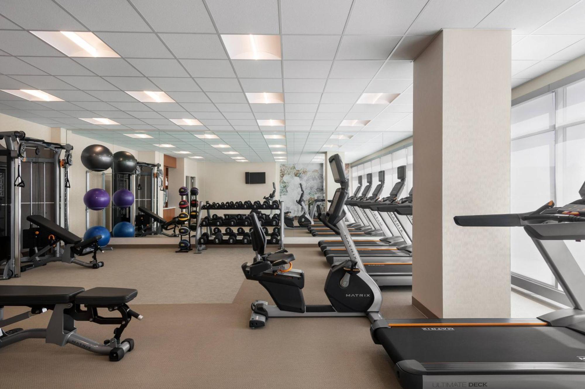 Springhill Suites By Marriott Milwaukee West/Wauwatosa Buitenkant foto